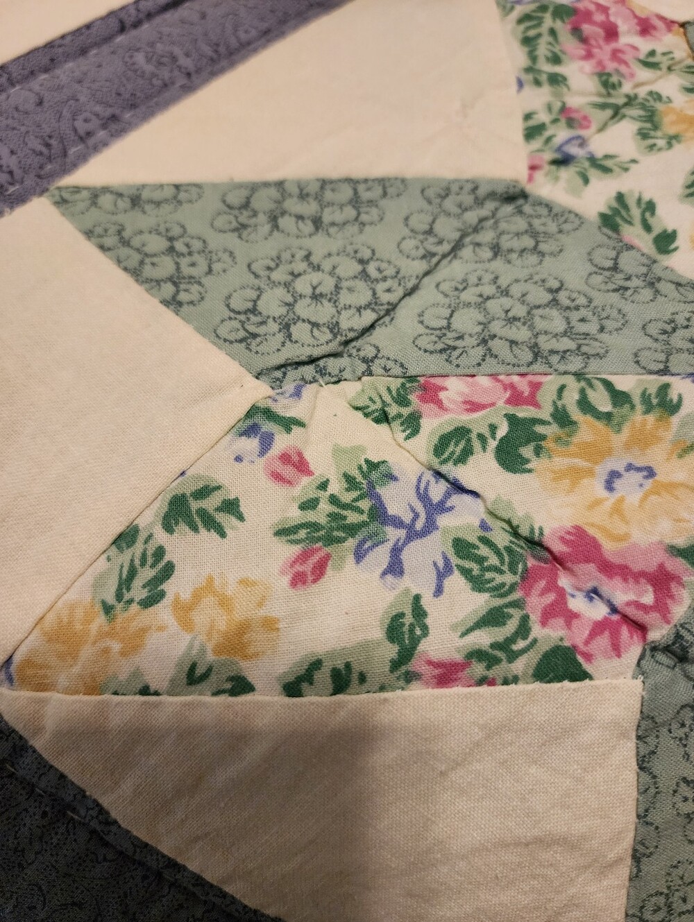Handmade patchwork star quilt - Picture 2 of 10